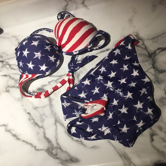 Two piece swim suit - Picture 3 of 5